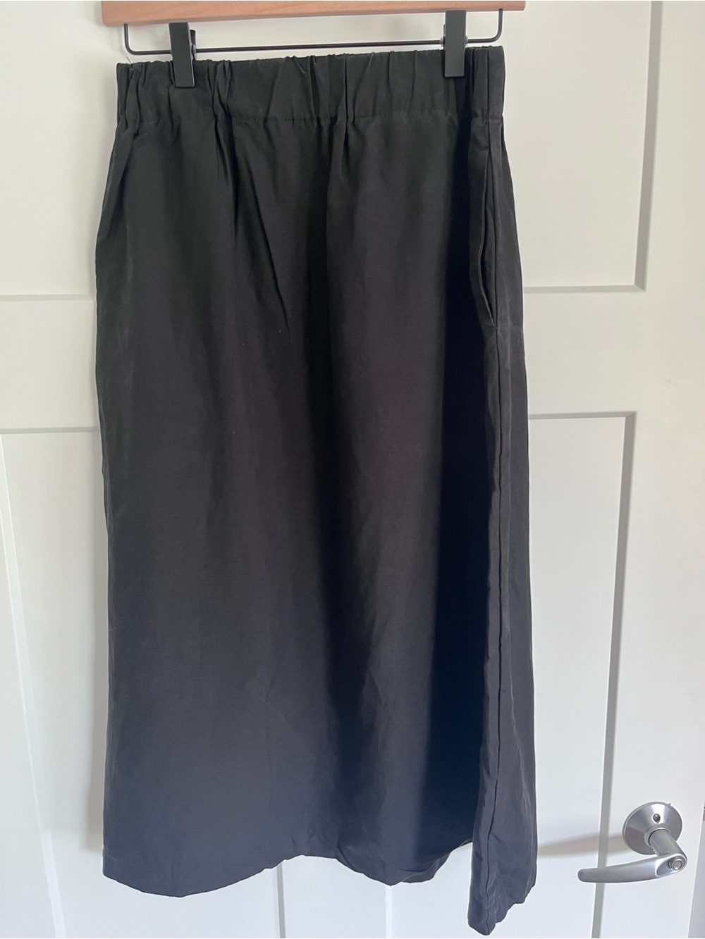Tradlands Meadow Linen Blend Skirt, Black, Size Small